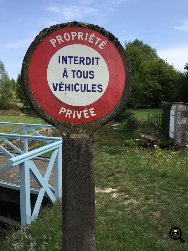 autoliens interdit a tous véhicule